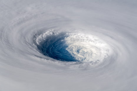 Alexander Gerst, ouragan, typhon, cyclone, spirale, vue plongeante, neige, ISS, NASA, tempête, nature, science, blanc, Fond d'écran HD HD wallpaper