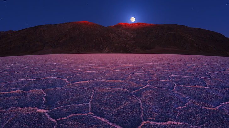 โครงเตียงไม้สีน้ำตาลพร้อมที่นอนสีม่วงธรรมชาติทิวทัศน์กลางคืนเนินเขาหินดวงดาวพื้นดินดวงจันทร์ท้องฟ้า, วอลล์เปเปอร์ HD