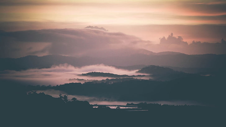 photo de montagne couverte de brume, nature, paysage, Fond d'écran HD