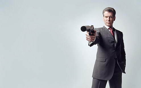 Pierce Brosnan, pierce brosnan, gun, james bond, HD wallpaper HD wallpaper