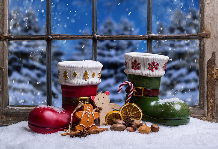 grüne und rote Stiefel Keramik Dekore, Neujahr, Weihnachten, Frohe Weihnachten, HD-Hintergrundbild