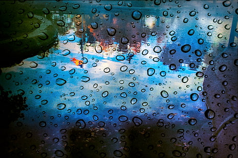 z bliska zdjęcie kropli wody, kropli deszczu, ścieśniać, fotografia, woda, krople, krajobraz, kolorowy, natura, piękny, kropla, deszcz, mokro, kropla deszczu, tła, streszczenie, kondensacja, ciecz, okno, szkło - Materiał, pogoda, zbliżenie, niebieski, Tapety HD HD wallpaper