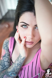 Suicide Girls, mujeres, tatuaje, morena, balcón, Viky (Suicide Girls), Fondo de pantalla HD HD wallpaper
