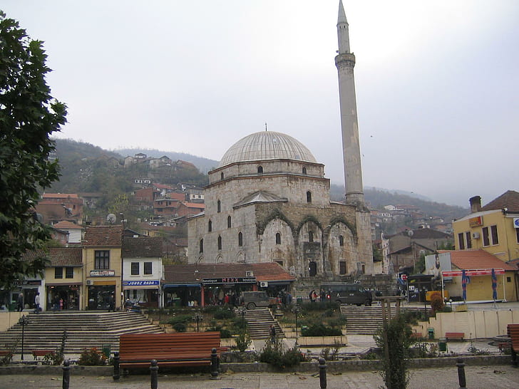 Mesquita de Sinan Pasha-prizren, edifício de cúpula de concreto cinza, mesquita, animais, prizren, HD papel de parede