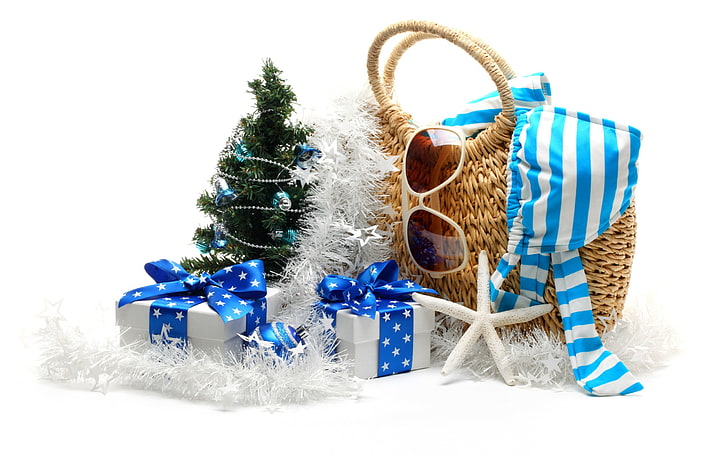 Christmas, New Year, Christmas Tree, presents, decorations, sunglasses, purses, HD wallpaper