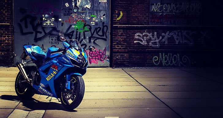 blu Suzuki sportsbike, street, graffiti, moto, bici, Suzuki, GSX-R1000, Sfondo HD