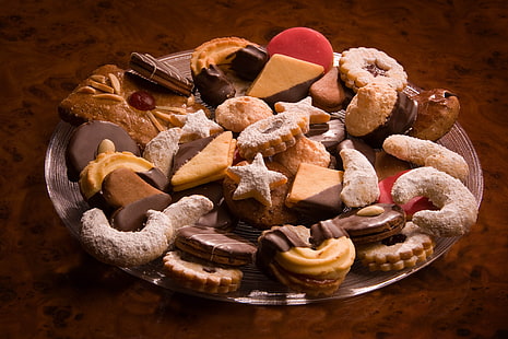 biscuits de formes assorties, biscuits secs, bonbons, assiette, chocolat, beaucoup, Fond d'écran HD HD wallpaper
