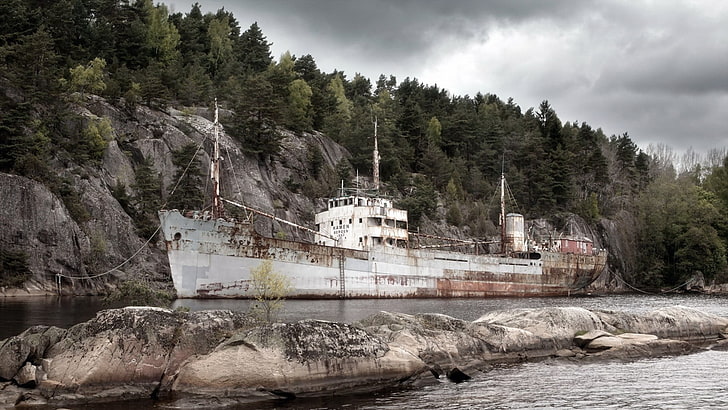 white ship near land, shipwreck, wreck, vehicle, HD wallpaper