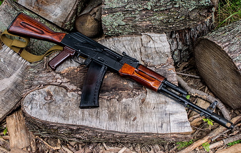 braun und schwarz AK-47 Riflke, Waffen, Hintergrund, Maschine, Kalaschnikow, AK-74, HD-Hintergrundbild HD wallpaper