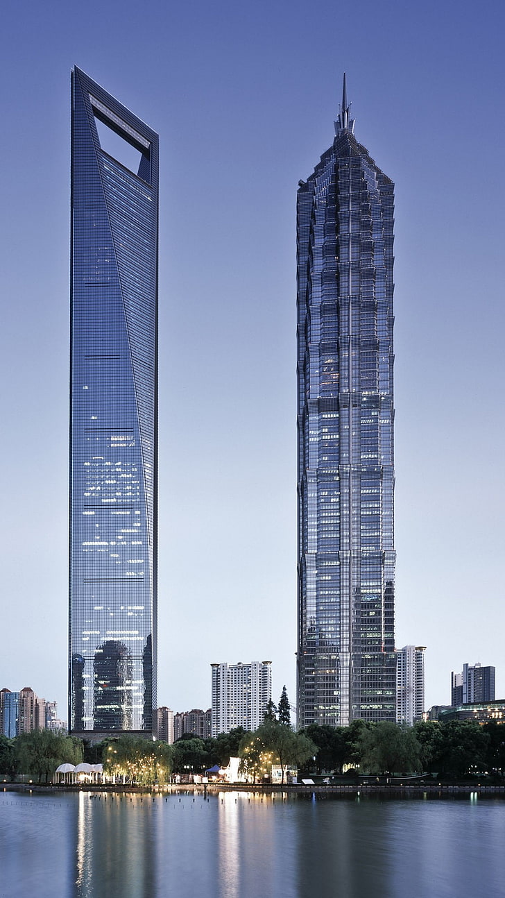 أبراج مركز التجارة في شنغهاي ، الهندسة المعمارية ، عرض صورة ، مبنى ، شنغهاي ، الصين ، مياه ، ناطحة سحاب ، حديثة ، مدينة ، أشجار ، أضواء ، انعكاس ، سماء صافية، خلفية HD، خلفية الهاتف
