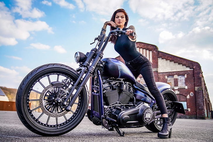 Мотоциклети, момичета и мотоциклети, персонализирани мотоциклети, Harley-Davidson, Thunderbike Customs, HD тапет
