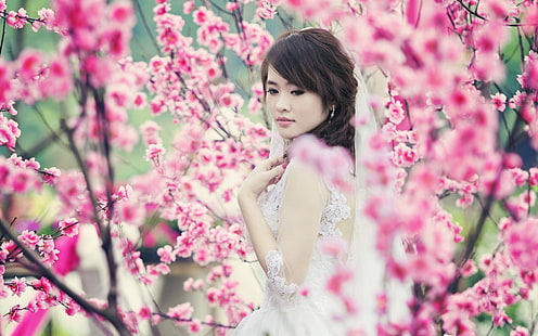 Chica asiática, jardín, primavera, flores rosadas, Asia, Chica, jardín, primavera, rosa, flores, Fondo de pantalla HD HD wallpaper