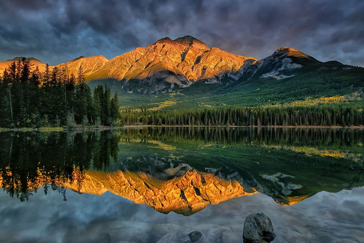 fotoğrafçılık, doğa, peyzaj, göl, Dağlar, orman, Yansıma, Bulutlar, sabah, Güneş ışığı, sakin, Alberta, Kanada, HD masaüstü duvar kağıdı