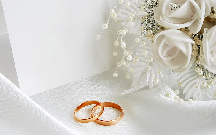 золотые обручальные кольца, белые, цветы, праздник, кольцо, свадьба, HD обои