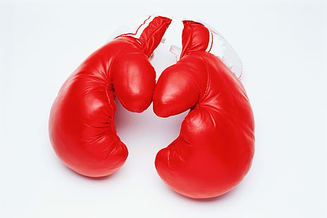 пара красных боксерских перчаток, перчатки, коробка, белый фон, HD обои HD wallpaper