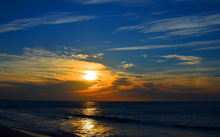 body of water during golden hour, horizon, sea, decline, evening, romanticism, waves, clouds, line, HD wallpaper