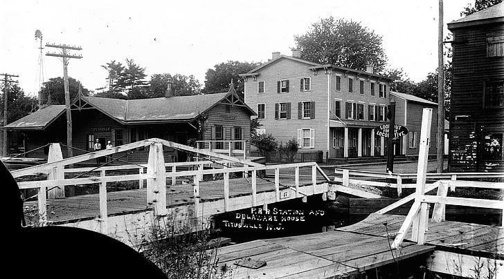 Исторические места, мост, ведущий к домам, Урожай, Улица, Сцена, Канал, черно-белый, Нью-Джерси, 1912 год, HD обои
