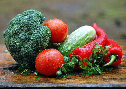 varietà di verdure, verdure, pomodori, broccoli, cetrioli, peperoni, prezzemolo, Sfondo HD HD wallpaper