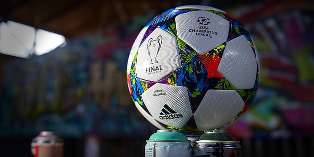 Balón de fútbol adidas blanco y multicolor, liga de campeones, 2015, barcelona, ​​juventus, balón, fútbol, Fondo de pantalla HD HD wallpaper
