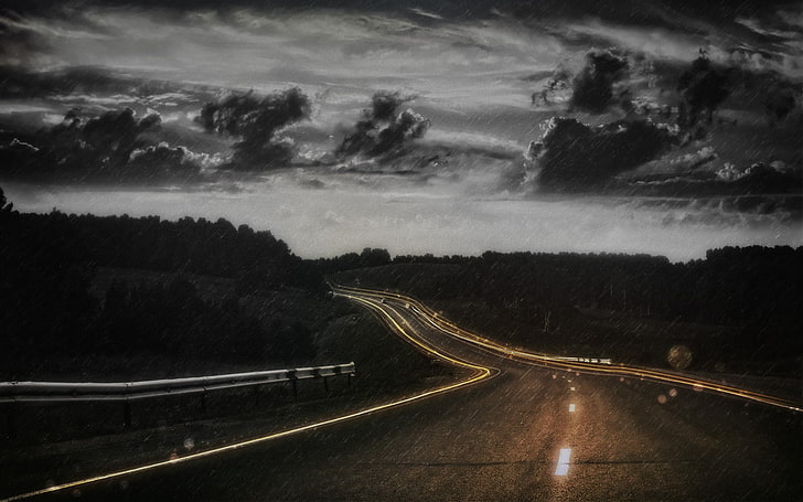 camino de hormigón gris, naturaleza, carretera, luces, nubes, lluvia, paisaje, coloración selectiva, Fondo de pantalla HD