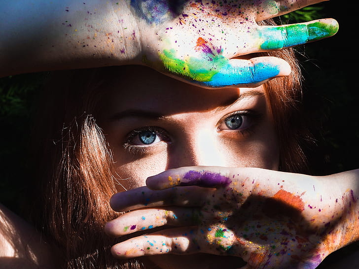 eyes, look, girl, drops, light, squirt, face, eyelashes, mood, paint, bright, divorce, hands, spot, fingers, brown hair, blue eyes, creativity, different colors, palm, stained, creative personality, HD wallpaper