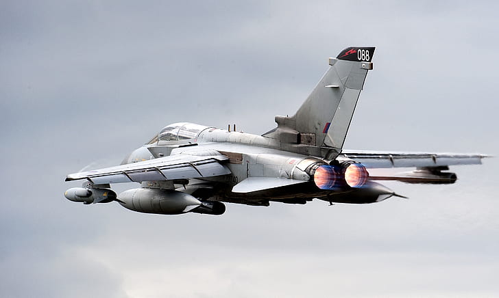 Der schnelle und wütende Jagdbomber RAF Tornado Panavia Tornado Panavia Tornado GR4, HD-Hintergrundbild
