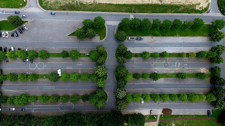 aerial view, birds eye view, cars, design, line, outdoors, parking lot, pavement, road, row, trees, HD wallpaper
