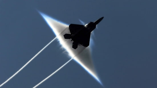черен боен самолет, самолет, реактивни самолети, F-22 Raptor, звукови стрели, военни самолети, военни, HD тапет HD wallpaper