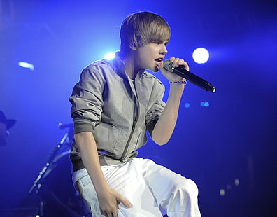 Justin Bieber, justin bieber, microfono, concerti, spettacoli, celebrità, cantante, Sfondo HD HD wallpaper
