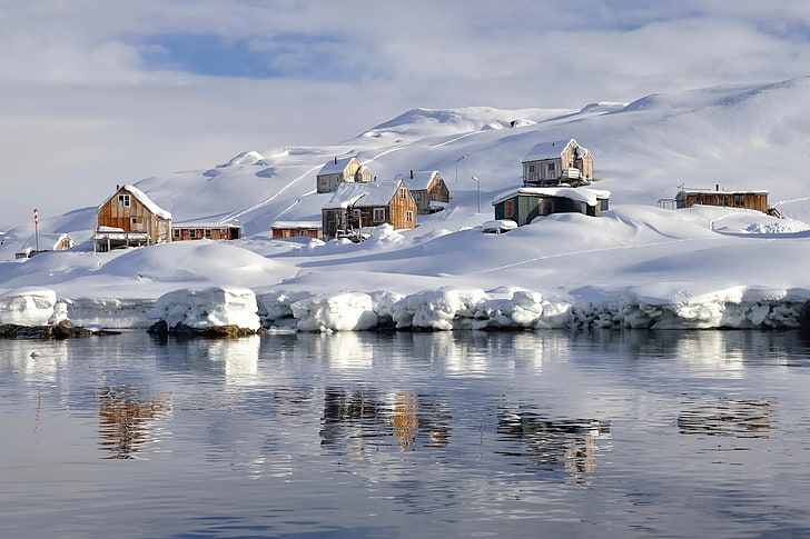 maisons en bois brunes, maison, village, Groenland, Fond d'écran HD