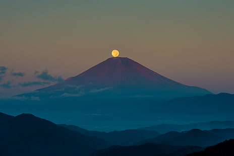 montagna durante l'ora d'oro, autunno, il cielo, la notte, la luna, montagna, Giappone, Fuji, settembre, stratovulcano, Monte Fuji, l'isola di Honshu, Sfondo HD HD wallpaper