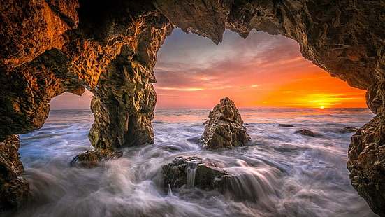 берег, естественная арка, пещера, оранжевое небо, рассвет, Калифорния, США, Малибу, морская пещера, волна, пляж штата Эль-Матадор, природа, закат, океан, утес, побережье, скальное образование, небо, море, скала, водное пространство, HD обои HD wallpaper