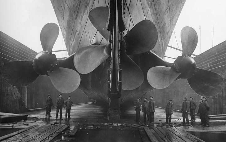 Titanic, monochrome, workers, ship, propeller, vintage, dock, Belfast, photography, HD wallpaper