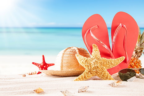 sepasang sandal jepit merah dan bintang laut kuning, pasir, laut, pantai, topi, kacamata, kulit, nanas, papan tulis, bintang laut, Wallpaper HD HD wallpaper