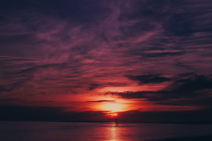 rote und schwarze abstrakte Malerei, Himmel, Meer, Fackeln, Sonnenuntergang, Wasser, Reflexion, HD-Hintergrundbild