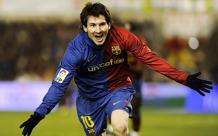 Lionel Messi Barcelona, ​​män röd, blå och gul Nike unicef ​​långärmad skjorta och blå Nike 10 shorts outfit, HD tapet
