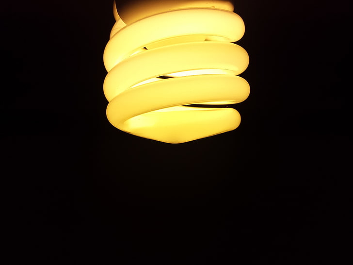 wadah plastik kuning dan merah, kuning, LED, lampu, latar belakang hitam, Wallpaper HD