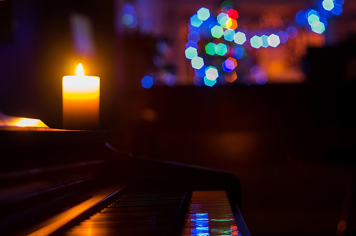 weiße Stumpenkerze, ohne Titel, Kerzen, Klavier, Makro, bunt, Nacht, HD-Hintergrundbild