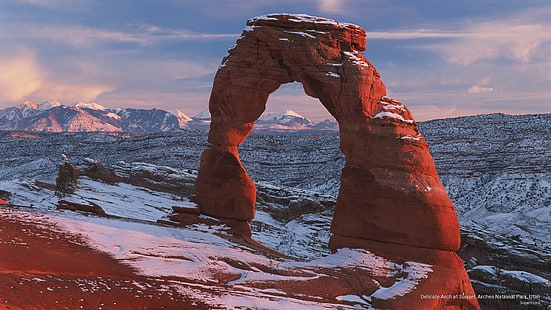 Delicate Arch at Sunset, Arches National Park, Utah, National Parks, HD wallpaper HD wallpaper