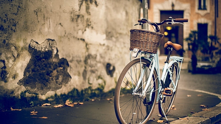 синьо и бяло градско колело, велосипед, улица, градско, дълбочина на рязкост, кошница, HD тапет