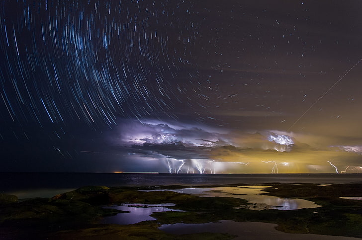 timelapse stars illustration, sea, the sky, water, light, night, clouds, storm, the city, the ocean, zipper, Bay, stars, excerpt, Australia, the milky way, Queensland, around, the third in the world in waleczek sand island, Caloundra, sandy island, Islands Moriton, HD wallpaper