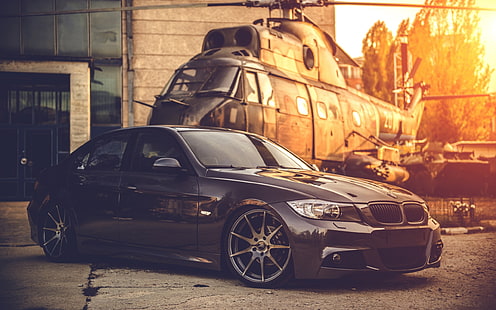 berlina BMW serie 3 nera, auto, tramonto, elicotteri, bmw serie 3, BMW E90, nero, militare, BMW, luce del sole, veicolo, Sfondo HD HD wallpaper