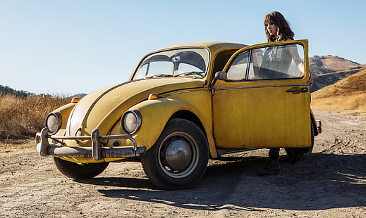 yellow Volkswagen Beetle coupe, Hailee Steinfeld, Bumblebee, 2018, 5K, HD wallpaper HD wallpaper