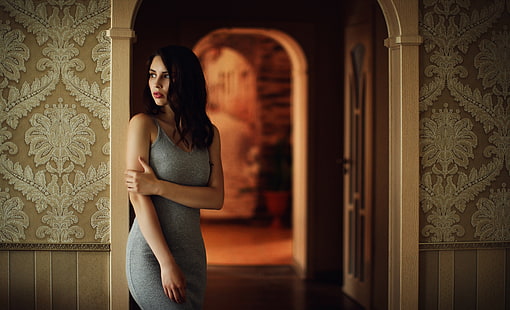 женщины, модель, женщины в помещении, глядя в сторону, темные волосы, платье, обнаженные плечи, HD обои HD wallpaper