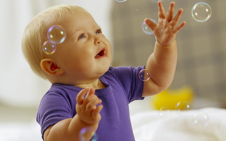 mono morado del bebé, bebé, burbujas, juego, lindo, conocimiento, Fondo de pantalla HD