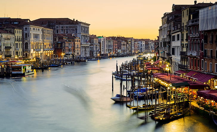 ドック、ヴェネツィア、ヴェネツィア、大運河、空撮、モーターボート、カヌー、ドック、イタリア、ヴェネツィア、ヴェネツィア、ヴェネツィア-イタリア、運河、航海船、ゴンドラ、建築、ヨーロッパ、ヴェネツィア大運河の近くのモーターボートとカヌーの航空写真、有名な場所、旅行、観光、都市景観、都市景観、ベネト、水、文化、旅行、 HDデスクトップの壁紙
