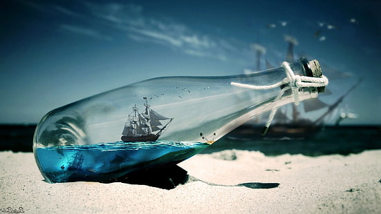 синий океан песок морские бутылки корабли произведение искусства 1920x1080 Природа Океаны HD Арт, Синий, океан, HD обои HD wallpaper