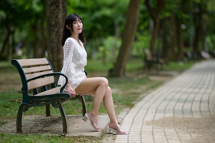 Asia, model, wanita, rambut hitam, rambut panjang, duduk, bangku, sandal bertelanjang kaki, Wallpaper HD
