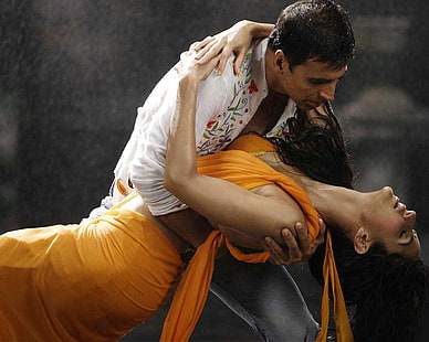 Akshay Katrina Kaif lluvia húmeda sari, sari, katrina, kaif, lluvia, akshay, Fondo de pantalla HD HD wallpaper