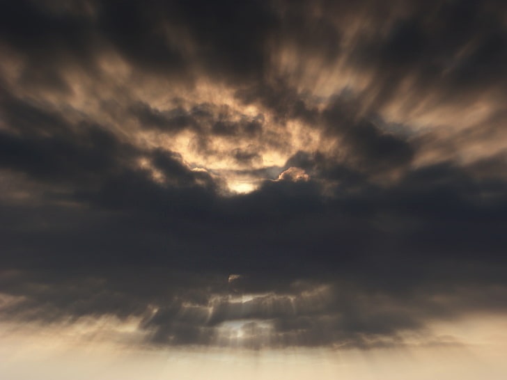 wallpaper awan hitam dan abu-abu, awan, sinar matahari, Wallpaper HD